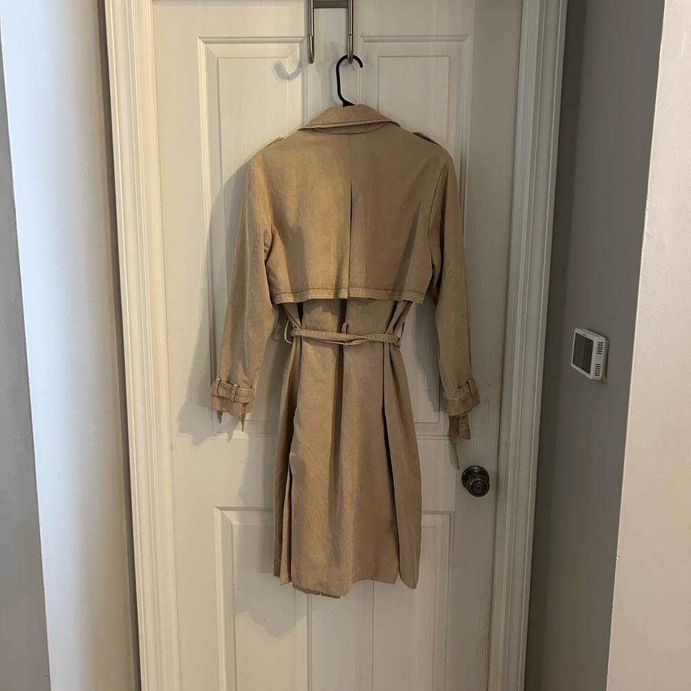 Lucky Brand size medium classic tan trench coat - Picture 2 of 9
